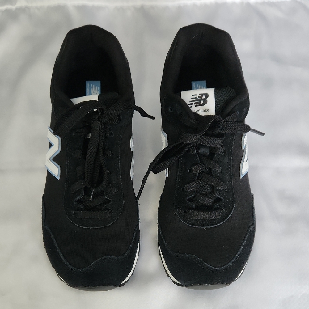 Womens New Balance Black Suede & knit Athletic Sneakers Light Blue & white Trim